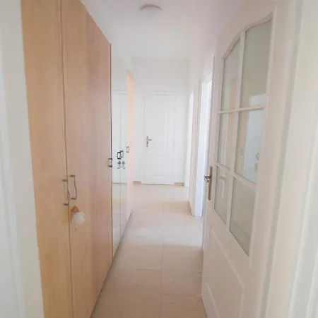 Apartment K33