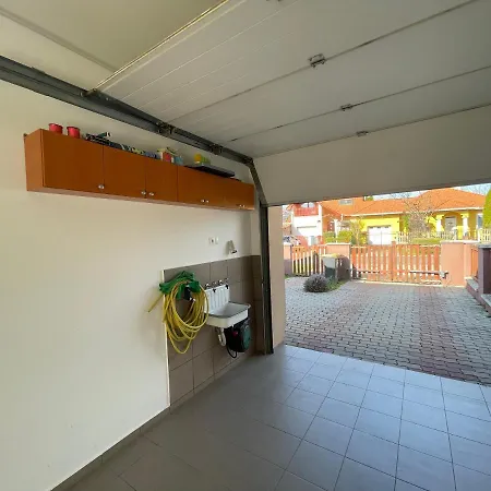 Apartment K33